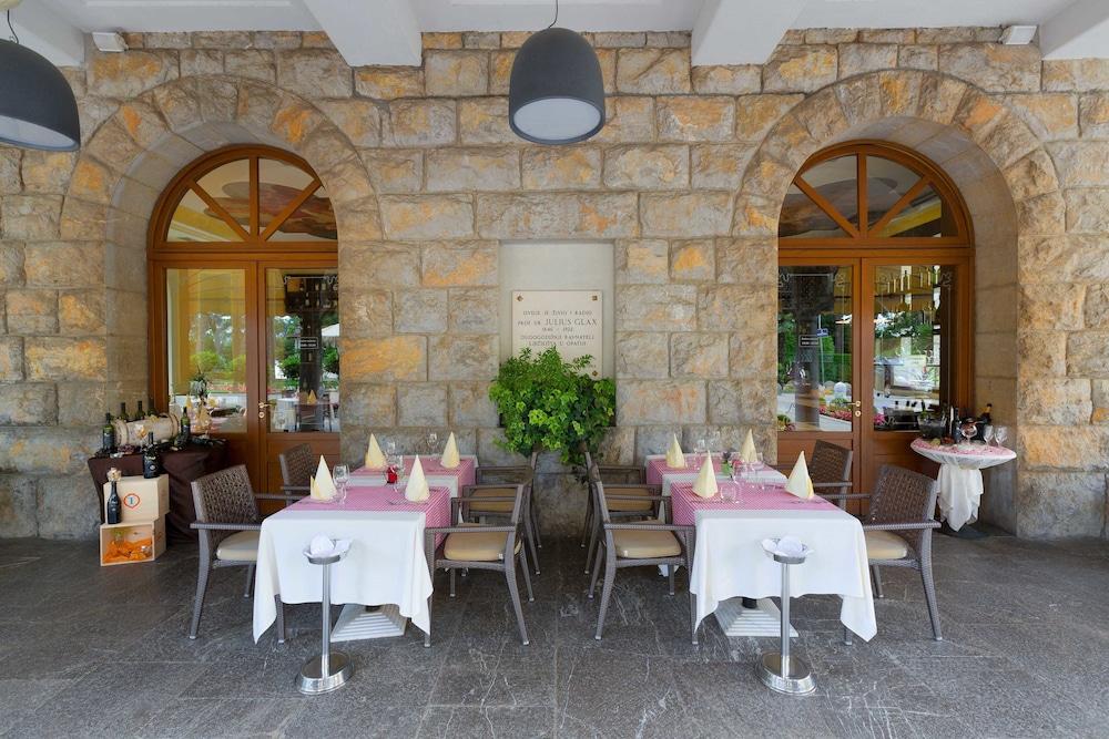 Amadria Park Hotel Sveti Jakov Опатия Екстериор снимка